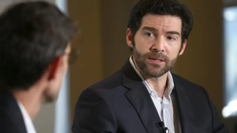 O Currículo perfeito, segundo o CEO da LinkedIn