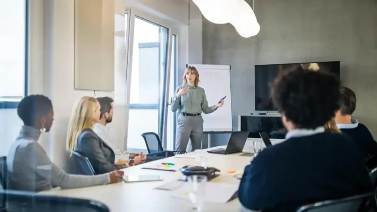 Pitch Vencedor: Apresentar a Sua Ideia de Forma Irresistível